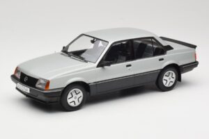 Opel Ascona C SR Silver MCG 1:18 MCG18460 Metall