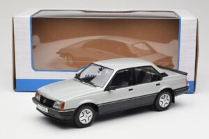 Opel Ascona C SR Silver MCG 1:18 MCG18460 Metall — bild 6 av 6