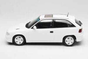 Opel Astra F GSi Blanc Casablanca Norev 1:18 183673 Metall — bild 3 av 6