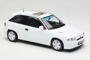Opel Astra F GSi Blanc Casablanca Norev 1:18 183673 Metall — bild 4 av 6