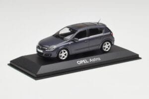 Opel Astra H Mörkblå Minichamps 1:43 B24910027-A1 Metall — bild 2 av 4