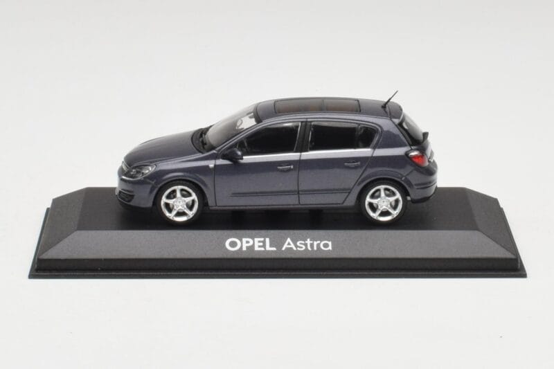 Opel Astra H Mörkblå Minichamps 1:43 B24910027-A1 Metall