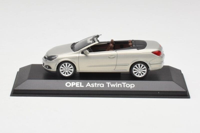 Opel Astra H Twin Top Silver Minichamps 1:43 403045633 Metall