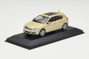Opel Astra H Gul Metallic Minichamps 1:43 403043003 Metall — bild 2 av 4