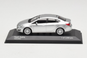 Opel Astra J Silver Minichamps 1:43 410042000 Metall