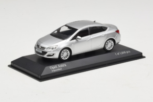 Opel Astra J Silver Minichamps 1:43 410042000 Metall — bild 2 av 5