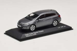 Opel Astra J Sports Tourer Minichamps 1:43 400049014 Metall — bild 2 av 4