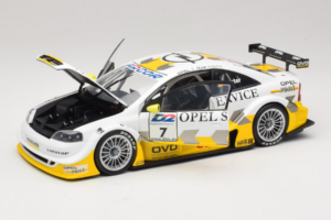 Opel Astra V8 Coupe #7 M. Reuter DTM 2000 Action 1:18 AC8004807 Metall — bild 2 av 8
