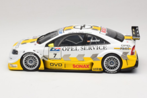 Opel Astra V8 Coupe #7 M. Reuter DTM 2000 Action 1:18 AC8004807 Metall — bild 4 av 8