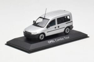 Opel Combo C Silver Minichamps 1:43 COMBO001 Metall — bild 2 av 4