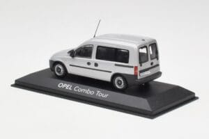 Opel Combo C Silver Minichamps 1:43 COMBO001 Metall — bild 3 av 4