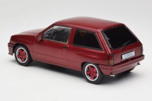 Opel Corsa A Custom Röd MCG 1:18 MCG18433 Metall — bild 5 av 6