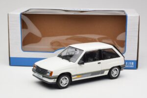 Opel Corsa A Sprint Vit MCG 1:18 MCG18432 Metall — bild 6 av 6