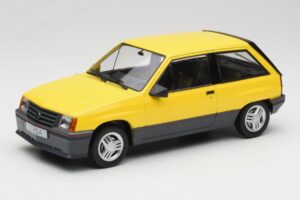 Opel Corsa A SR Gul MCG 1:18 MCG18431 Metall
