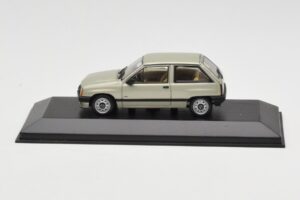 Opel Corsa A Swing Grön Minichamps 1:43 400045002 Metall