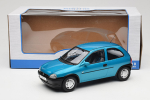 Opel Corsa B Blue Metallic MCG 1:18 MCG18514 Metall — bild 6 av 6