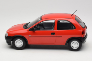 Opel Corsa B Röd MCG 1:18 MCG18513 Metall — bild 3 av 6