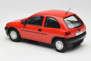 Opel Corsa B Röd MCG 1:18 MCG18513 Metall — bild 5 av 6