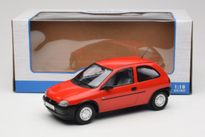 Opel Corsa B Röd MCG 1:18 MCG18513 Metall — bild 6 av 6