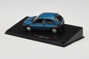 Opel Corsa B Swing Blå IXO 1:43 CLC581N Metall — bild 3 av 4