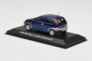 Opel Corsa C 1.5M Made in Eisenach Minichamps 1:43 OPEL003 Metall — bild 3 av 4