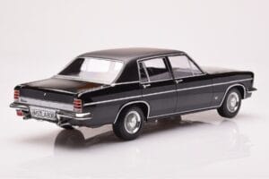 Opel Diplomat V8 Svart Norev 1:18 183687 Metall — bild 2 av 6