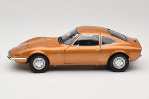 Opel GT Guld Minichamps 1:18 180049025 Metall — bild 4 av 8