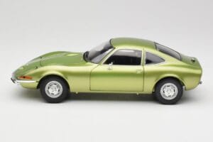 Opel GT Green Metallic Minichamps 1:18 180049029 Metall — bild 4 av 8