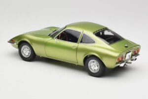 Opel GT Green Metallic Minichamps 1:18 180049029 Metall — bild 7 av 8