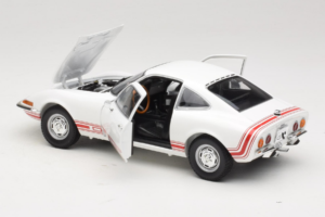 Opel GT Vit Minichamps 1:18 180049027 Metall — bild 5 av 8