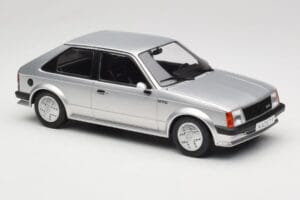 Opel Kadett D GTE Silver MCG 1:18 MCG18533 Metall — bild 4 av 6