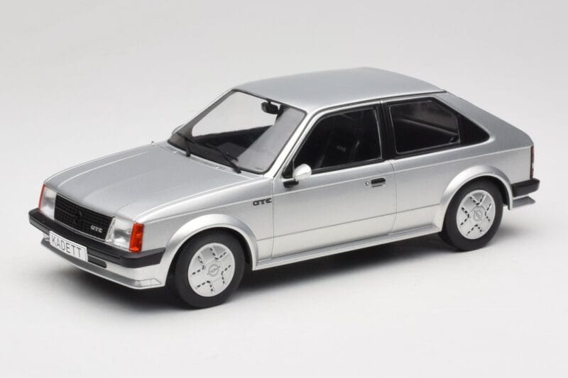 Opel Kadett D GTE Silver MCG 1:18 MCG18533 Metall