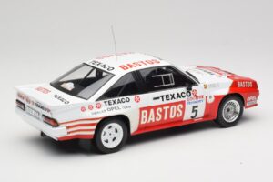 Opel Manta 400 #5 G. Colsoul Rally Ypres 1985 IXO 1:18 18RMC134 Metall — bild 2 av 6