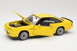 Opel Manta B GT/E Gul Revell 1:18 08421 Metall — bild 2 av 8