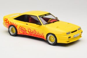 Opel Manta B Mattig Gul med Flamma MCG 1:18 MCG18115 Metall — bild 4 av 6
