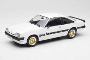 Opel Manta B Sport Vit MCG 1:18 MCG18237 Metall