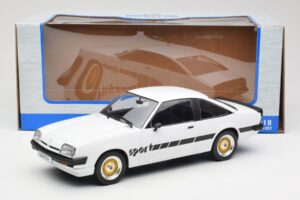 Opel Manta B Sport Vit MCG 1:18 MCG18237 Metall — bild 6 av 6