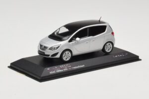 Opel Meriva B Silver Metallic Minichamps 1:43 400040000 Metall — bild 2 av 4