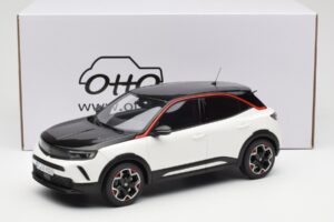 Opel Mokka-E GS Line Jada Vit Otto 1:18 OT1045 Resin — bild 6 av 6