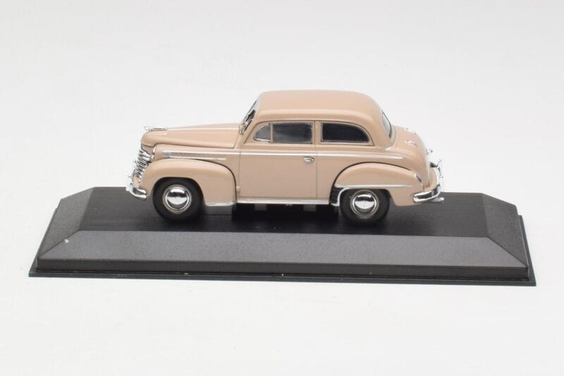Opel Olympia A Beige Minichamps 1:43 430040404 Metall