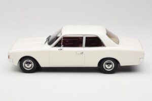 Opel Rekord C Vit Minichamps 1:18 107047001 Metall — bild 3 av 6