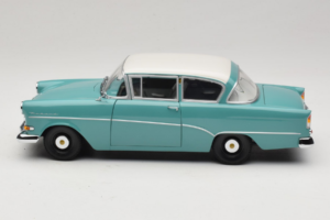 Opel Rekord P1 Turkosblå Minichamps 1:18 180043200 Metall — bild 4 av 8