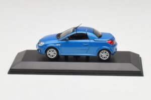 Opel Tigra Twin Top Blå Minichamps 1:43 919084 Metall
