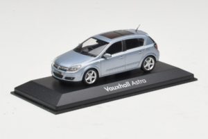 Opel Astra H Blue Metallic Minichamps 1:43 ASTRA004 Metall — bild 2 av 4