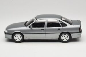 Opel Vectra A 2000 16V Mörkgrå MCG 1:18 MCG18462 Metall — bild 3 av 6
