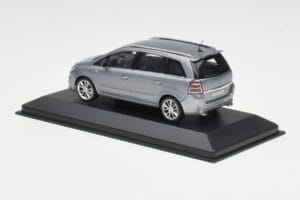 Opel Zafira A OPC Light Blue Metallic Minichamps 1:43 ZAFIRA001 Metall — bild 3 av 4