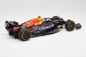 Oracle Red Bull Racing RB18 #11 S. Perez Miami GP 2022 Minichamps 1:18 110220511 Metall — bild 2 av 6