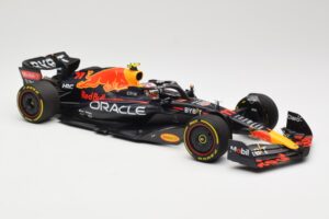 Oracle Red Bull Racing RB18 #11 S. Perez Miami GP 2022 Minichamps 1:18 110220511 Metall — bild 4 av 6
