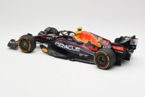 Oracle Red Bull Racing RB18 #11 S. Perez Miami GP 2022 Minichamps 1:18 110220511 Metall — bild 5 av 6