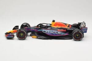 Oracle Red Bull Racing RB19 #1 M. Verstappen Winner Miami GP 2023 Minichamps 1:18 110230501 Metall — bild 3 av 6